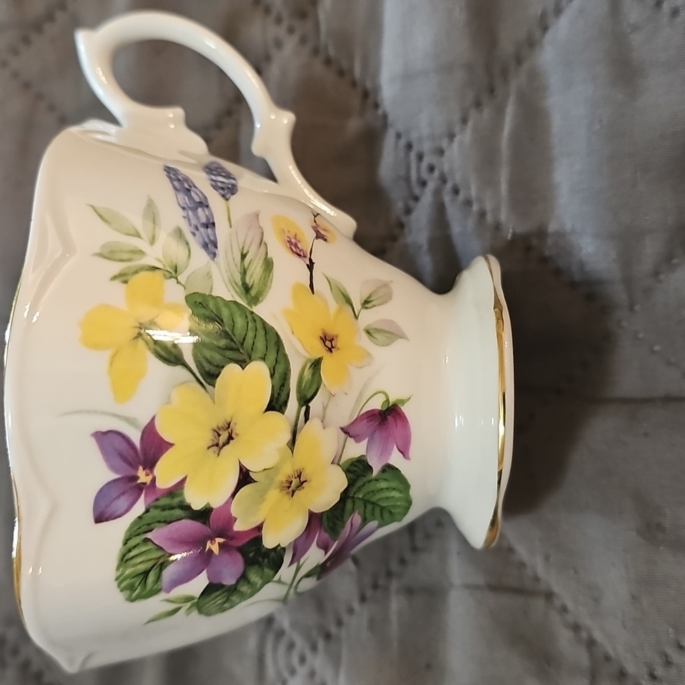 Royal Albert Teacup - Yellow Primula & Violet Floral Gold Trim